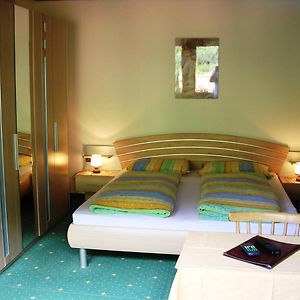 Camera con letto king size